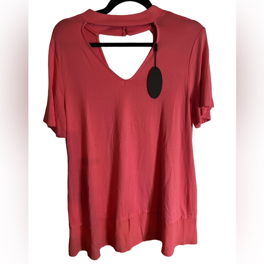 NWT Cupio Top V neck Coral Large 95% Viscose & 5% Spandex